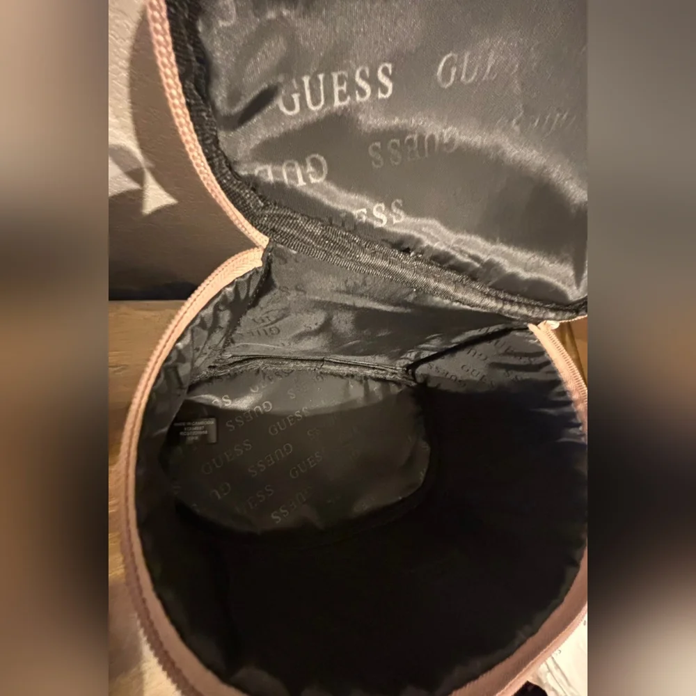 GUESS - Junction Travel Bag NEW! - Picture 5 of 17